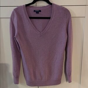 Old Navy Women's Lavender V-Neck Sweater